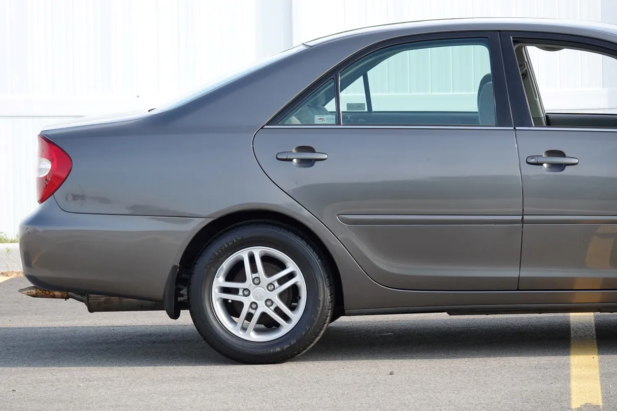 2002 Toyota Camry LE - Photo 27