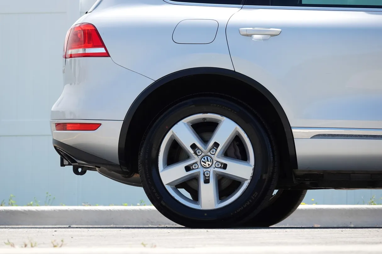 2014 Volkswagen Touareg Lux - Photo 33