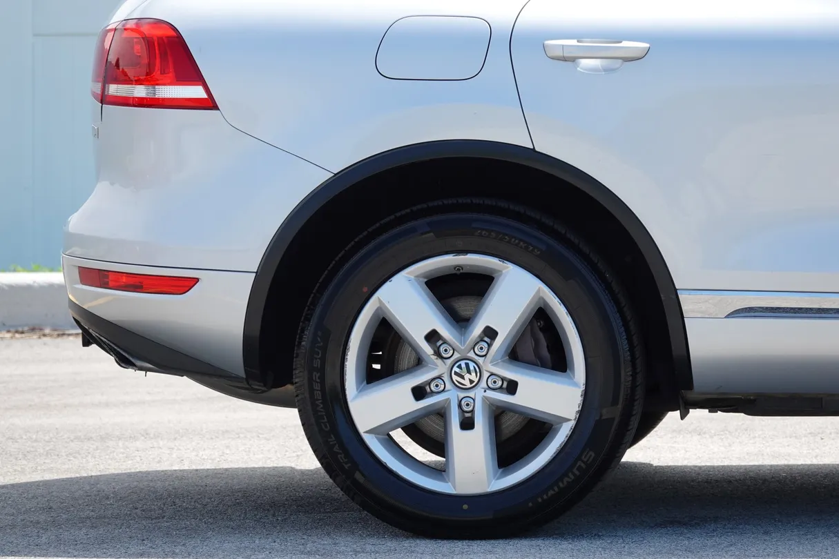 2014 Volkswagen Touareg Lux - Photo 34