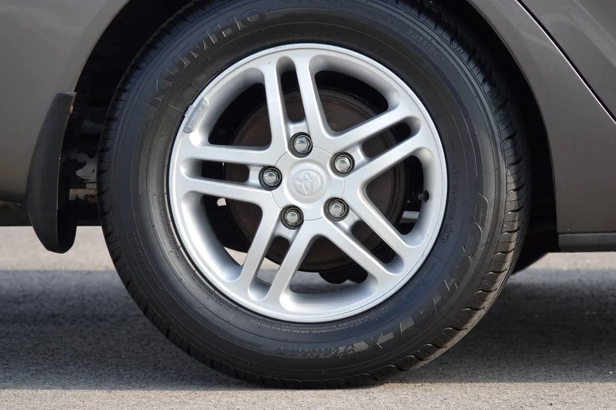 2002 Toyota Camry LE - Photo 42