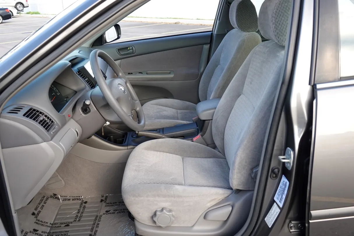 2002 Toyota Camry LE - Photo 46