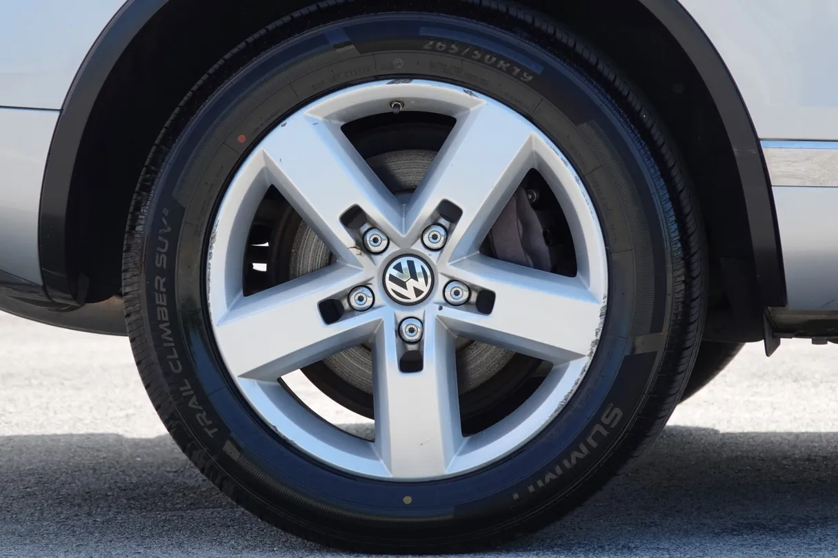 2014 Volkswagen Touareg Lux - Photo 48